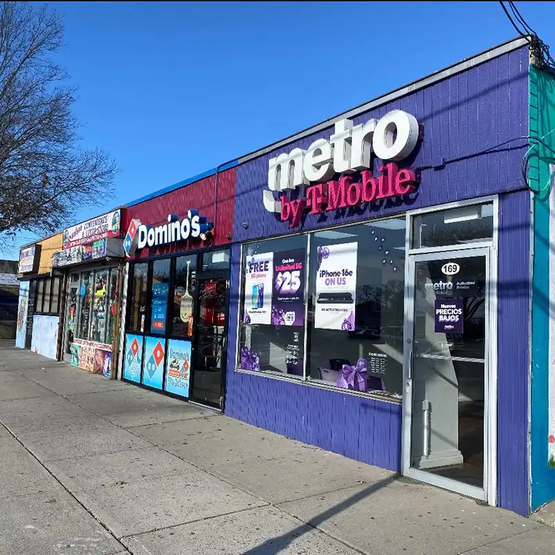 Strip store in Brentwood Long Island